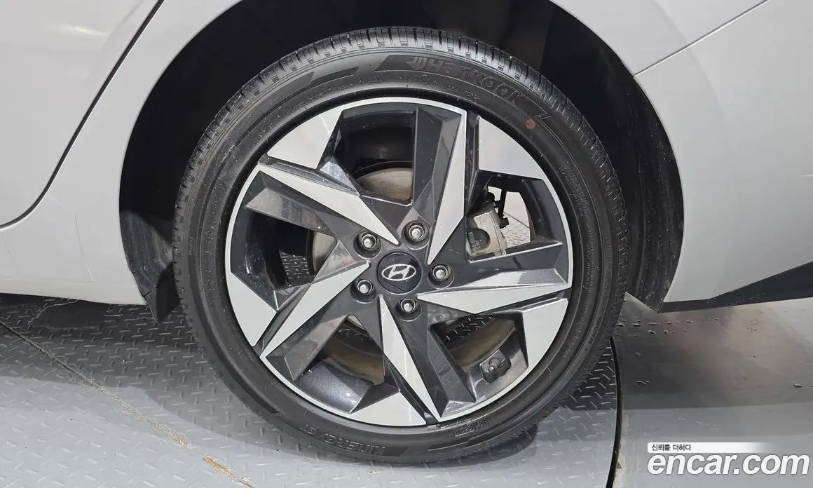 Hyundai Avante 2020 1.6 автомат (гидро), фото 7