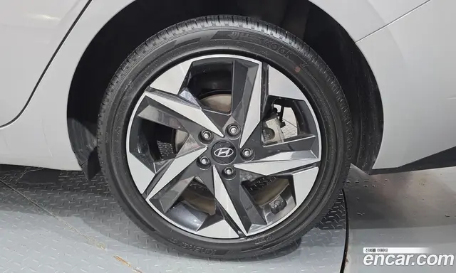 Hyundai Avante 2020 1.6 автомат (гидро), миниатюра 7