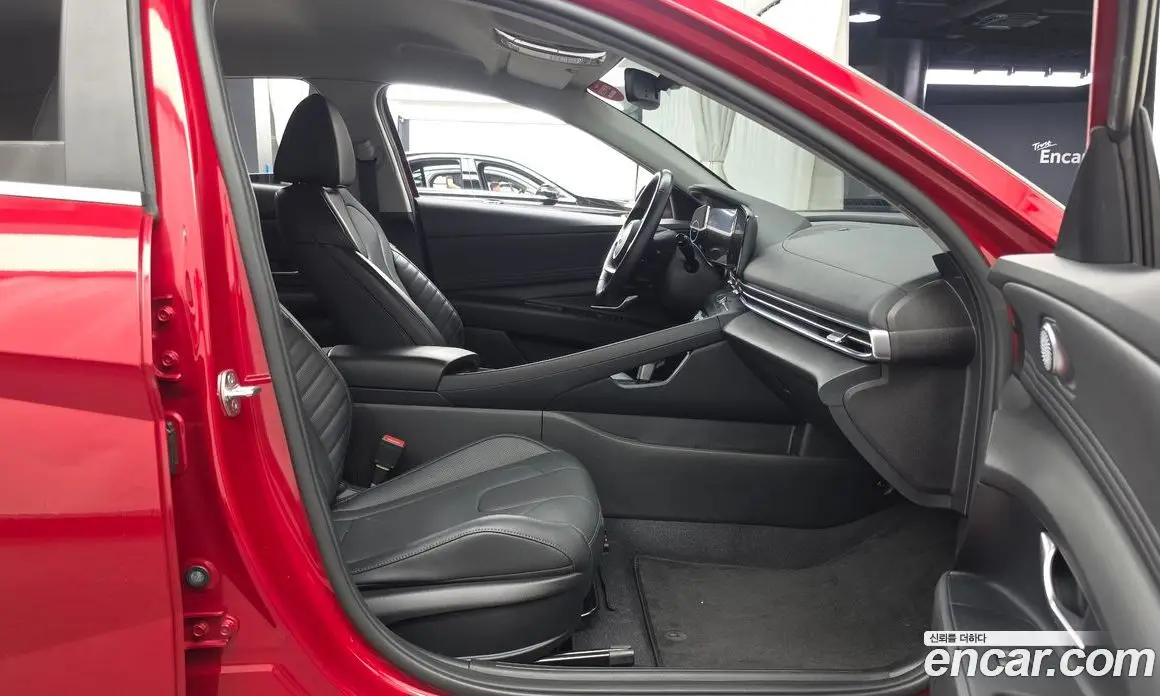 Hyundai Avante 2021 1.6 автомат (гидро), фото 17