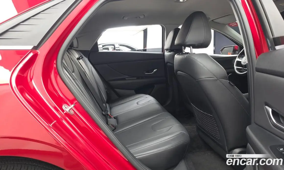Hyundai Avante 2021 1.6 автомат (гидро), фото 18