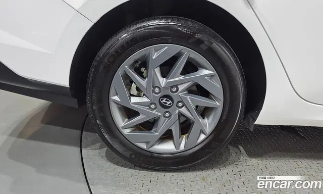Hyundai Avante 2023 1.6 автомат (гидро), миниатюра 5 Hyundai Avante 2023 1.6 автомат (гидро), миниатюра 5