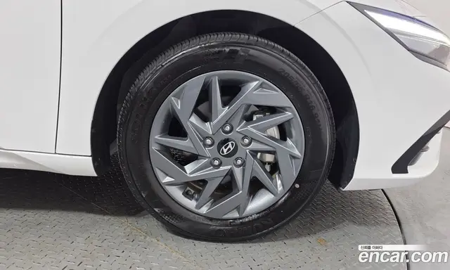 Hyundai Avante 2023 1.6 автомат (гидро), миниатюра 7 Hyundai Avante 2023 1.6 автомат (гидро), миниатюра 7