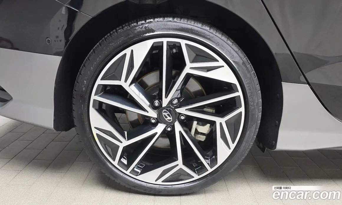 Hyundai Ioniq 6 2023 0.1 автомат (гидро), фото 5