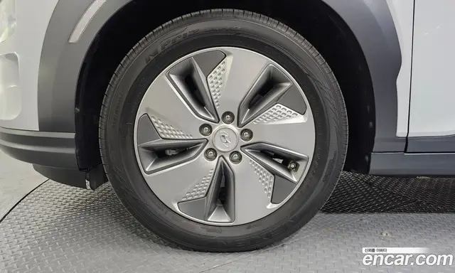 Hyundai Kona 2019 0.2 автомат (гидро), миниатюра 5