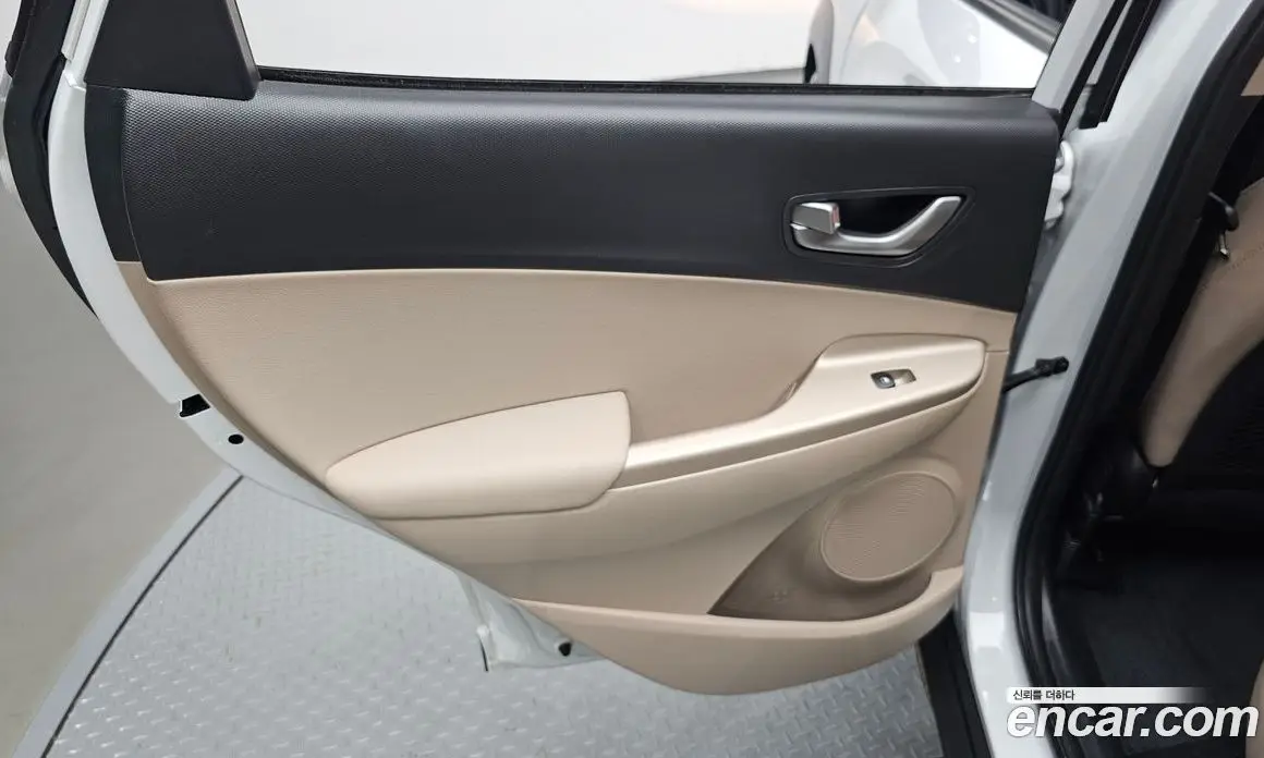 Hyundai Kona 2020 1.6 автомат (гидро), фото 15