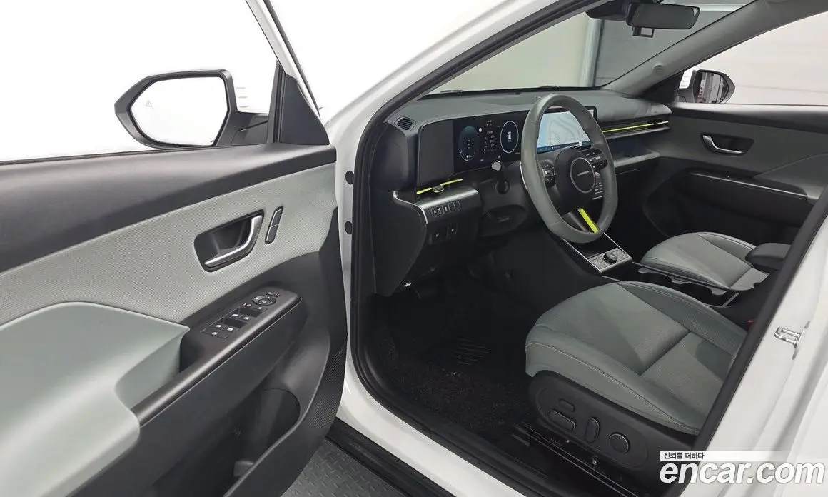 Hyundai Kona 2023 1.6 автомат (гидро), фото 12