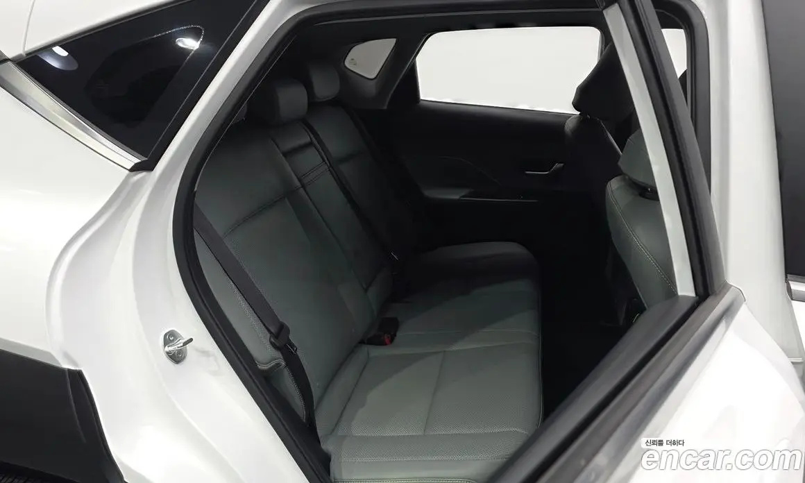 Hyundai Kona 2023 1.6 автомат (гидро), фото 16