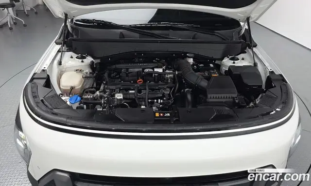 Hyundai Kona 2023 1.6 автомат (гидро), миниатюра 5