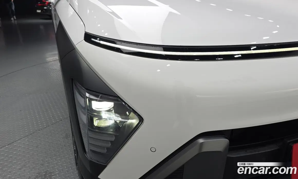 Hyundai Kona 2023 1.6 автомат (гидро), фото 7