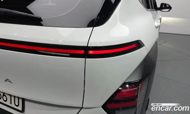 Hyundai Kona 2023 1.6 автомат (гидро), миниатюра 8