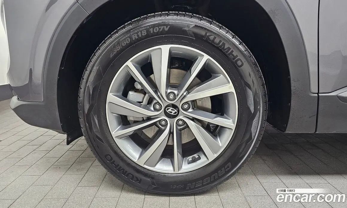 Hyundai Santa Fe 2018 2.0 автомат (гидро), фото 5 Hyundai Santa Fe 2018 2.0 автомат (гидро), фото 5
