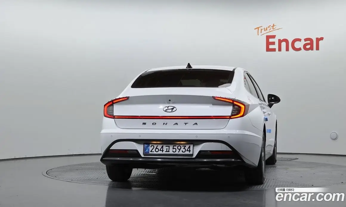 Hyundai Sonata 2022 2.0 автомат (гидро), фото 4 Hyundai Sonata 2022 2.0 автомат (гидро), фото 4