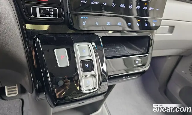 Hyundai Staria 2022 2.2 автомат (гидро), миниатюра 12