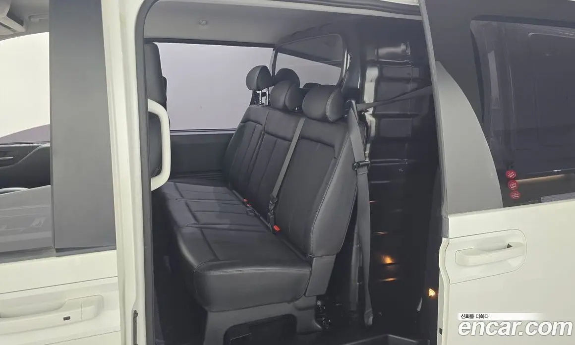 Hyundai Staria 2022 2.2 автомат (гидро), фото 11