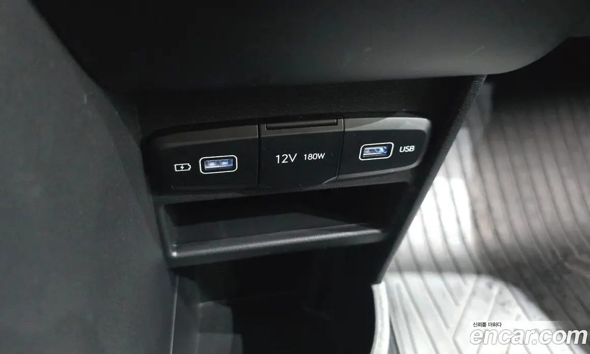 Hyundai Staria 2022 2.2 автомат (гидро), фото 12