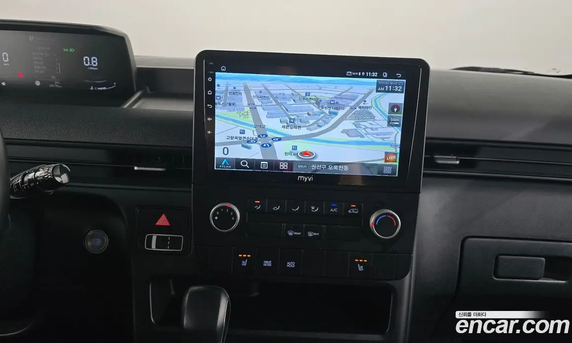 Hyundai Staria 2022 2.2 автомат (гидро), фото 14