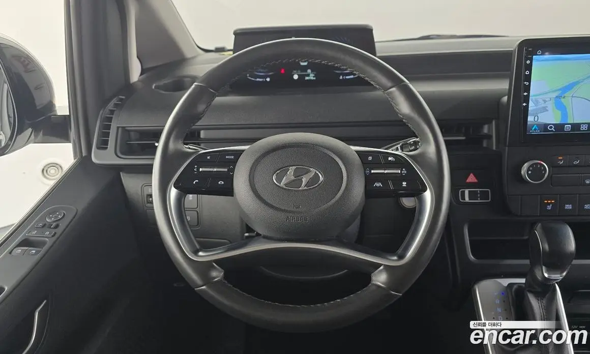 Hyundai Staria 2022 2.2 автомат (гидро), фото 15