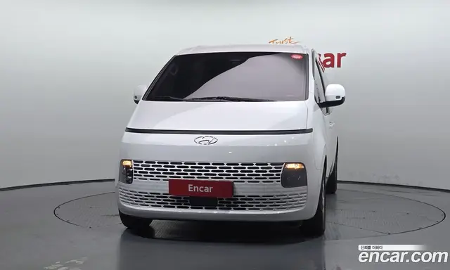 Hyundai Staria 2022 2.2 автомат (гидро), миниатюра 3