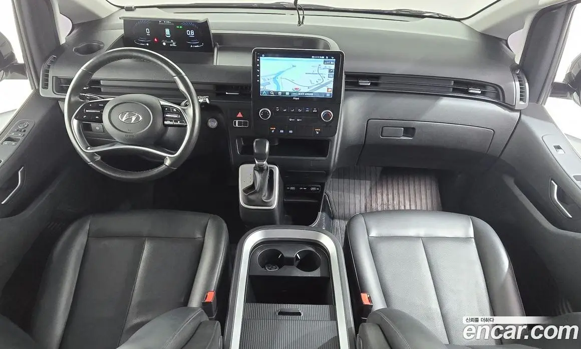 Hyundai Staria 2022 2.2 автомат (гидро), фото 7
