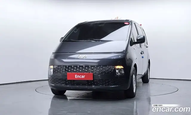 Hyundai Staria 2023 2.2 автомат (гидро), миниатюра 3