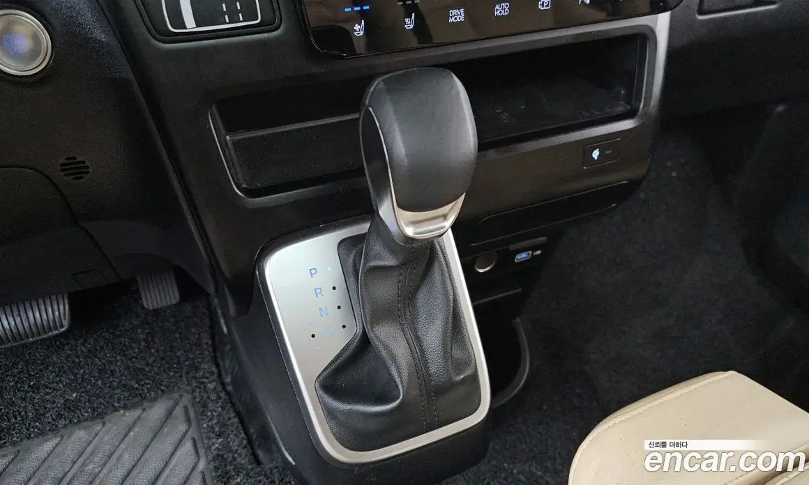 Hyundai Staria 2023 2.2 автомат (гидро), фото 12 Hyundai Staria 2023 2.2 автомат (гидро), фото 12