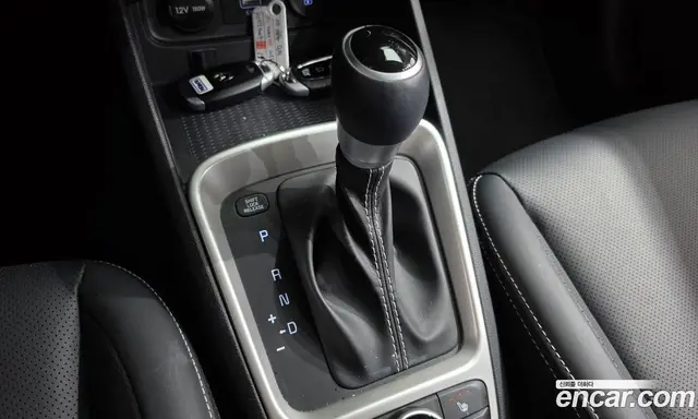 Hyundai Venue 2021 1.6 автомат (гидро), миниатюра 12
