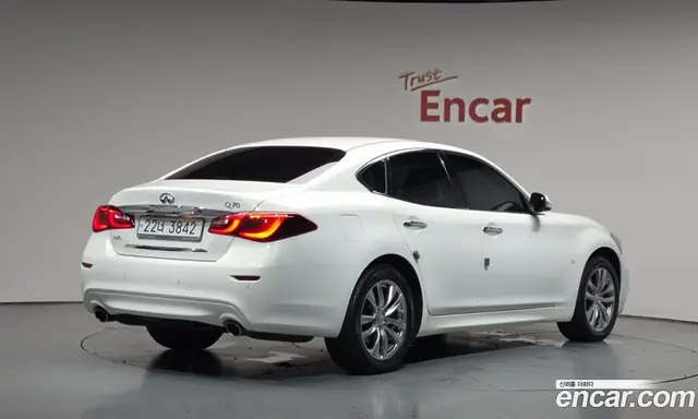 Infiniti Q70, 2015, 106 721 км