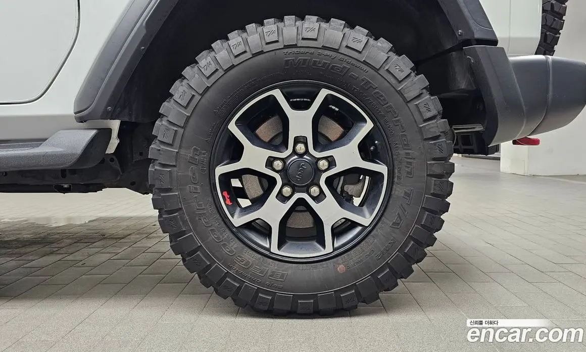 Jeep Wrangler 2021 2.0 автомат (гидро), фото 6