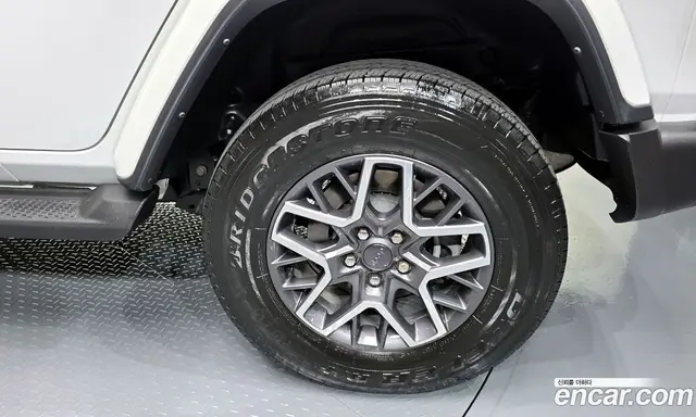 Jeep Wrangler 2022 2.0 автомат (гидро), миниатюра 7
