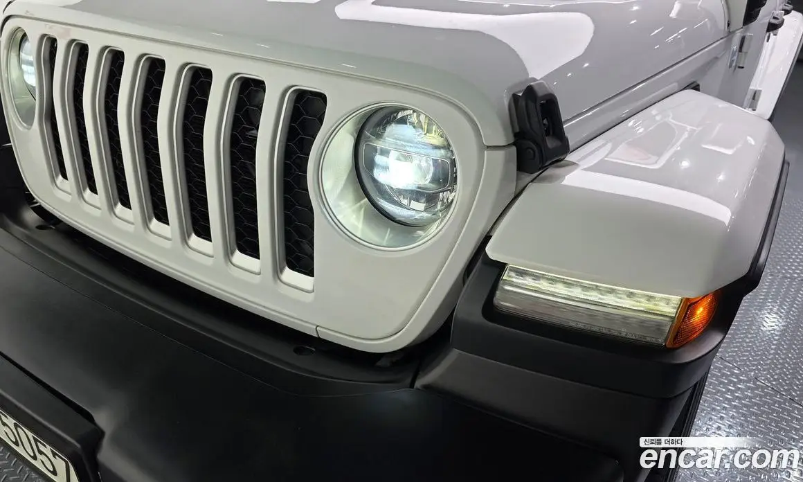 Jeep Wrangler 2022 2.0 автомат (гидро), фото 8