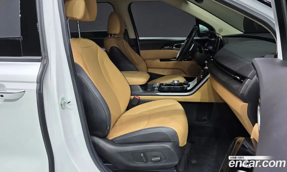 Kia Carnival 2023 2.2 автомат (гидро), фото 16 Kia Carnival 2023 2.2 автомат (гидро), фото 16