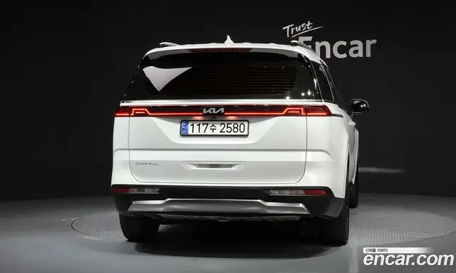Kia Carnival 2023 2.2 автомат (гидро), миниатюра 4 Kia Carnival 2023 2.2 автомат (гидро), миниатюра 4