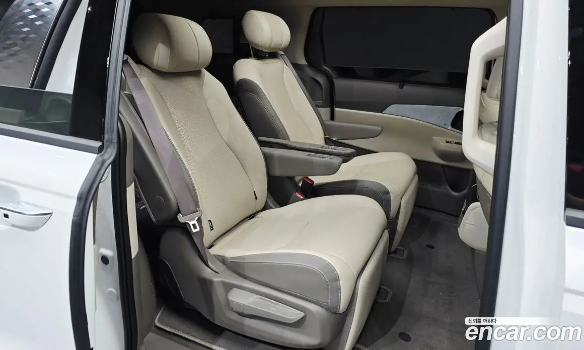 Kia Carnival 2026 1.6 автомат (гидро), фото 16 Kia Carnival 2026 1.6 автомат (гидро), фото 16