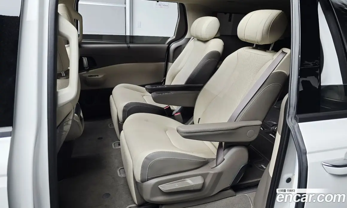 Kia Carnival 2026 1.6 автомат (гидро), фото 17 Kia Carnival 2026 1.6 автомат (гидро), фото 17