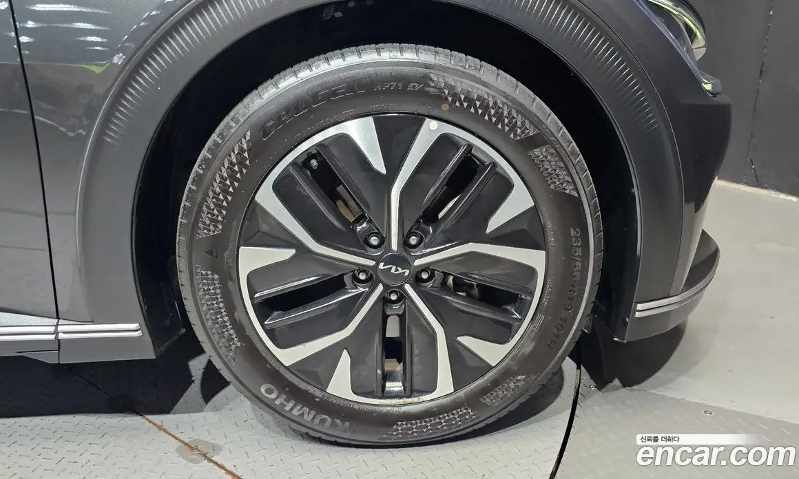 Kia EV6 2022 0.1 автомат (гидро), фото 7 Kia EV6 2022 0.1 автомат (гидро), фото 7