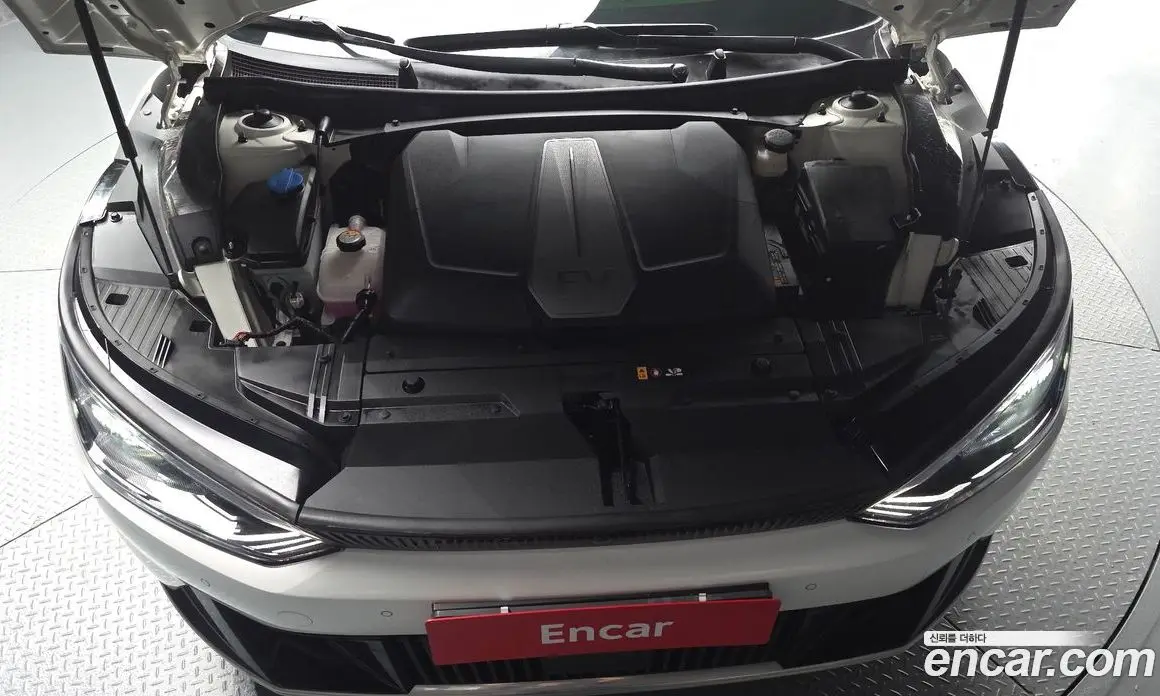Kia EV6 2023 0.1 автомат (гидро), фото 6 Kia EV6 2023 0.1 автомат (гидро), фото 6