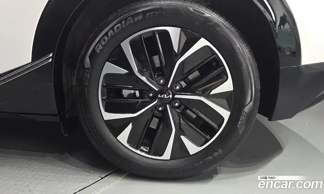 Kia EV6 2023 0.1 автомат (гидро), миниатюра 7 Kia EV6 2023 0.1 автомат (гидро), миниатюра 7