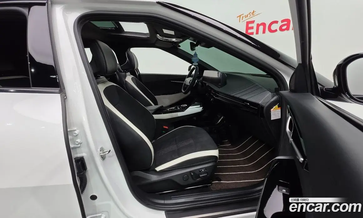 Kia EV6 2023 0.1 автомат (гидро), фото 13 Kia EV6 2023 0.1 автомат (гидро), фото 13