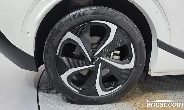 Kia EV6 2023 0.1 автомат (гидро), миниатюра 5 Kia EV6 2023 0.1 автомат (гидро), миниатюра 5
