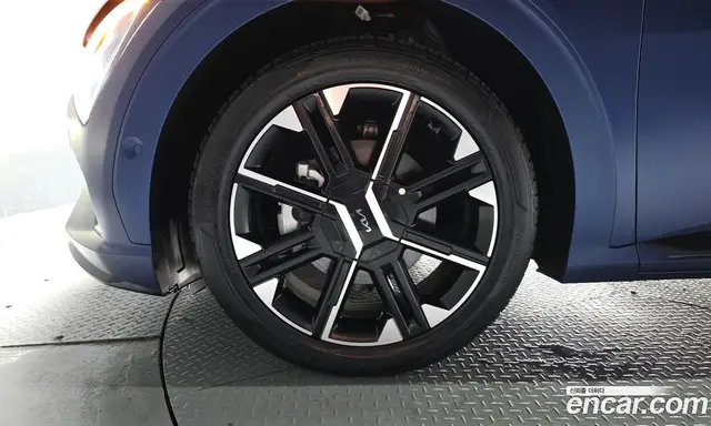 Kia EV6 2024 0.1 автомат (гидро), миниатюра 5 Kia EV6 2024 0.1 автомат (гидро), миниатюра 5