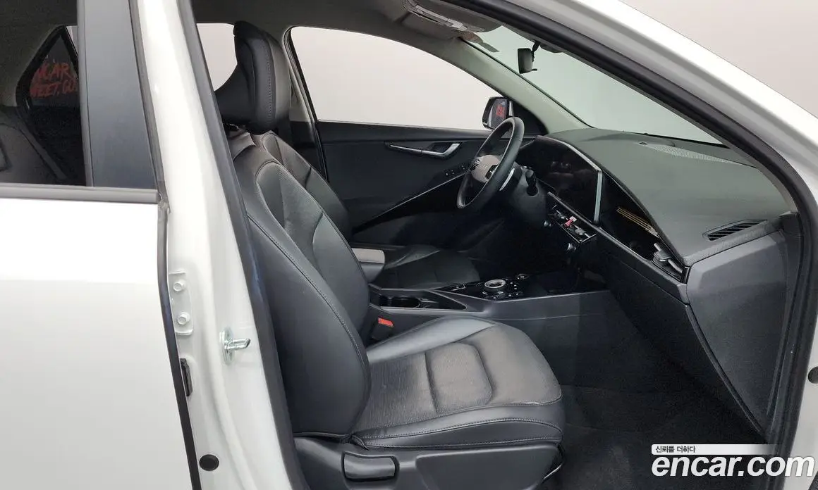 Kia Niro 2022 0.2 автомат (гидро), фото 16 Kia Niro 2022 0.2 автомат (гидро), фото 16