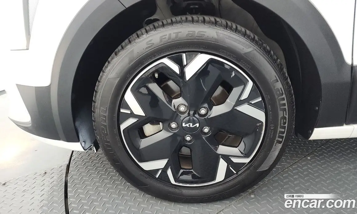Kia Niro 2022 0.2 автомат (гидро), фото 5 Kia Niro 2022 0.2 автомат (гидро), фото 5
