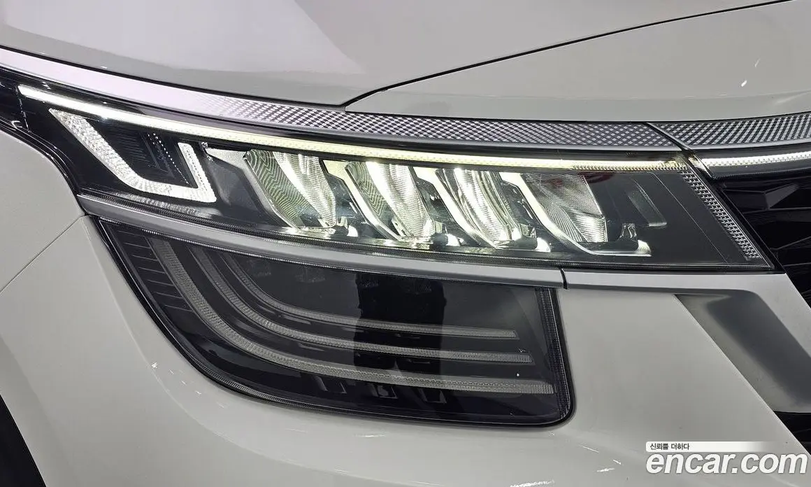 Kia Seltos 2020 1.6 автомат (гидро), фото 8 Kia Seltos 2020 1.6 автомат (гидро), фото 8