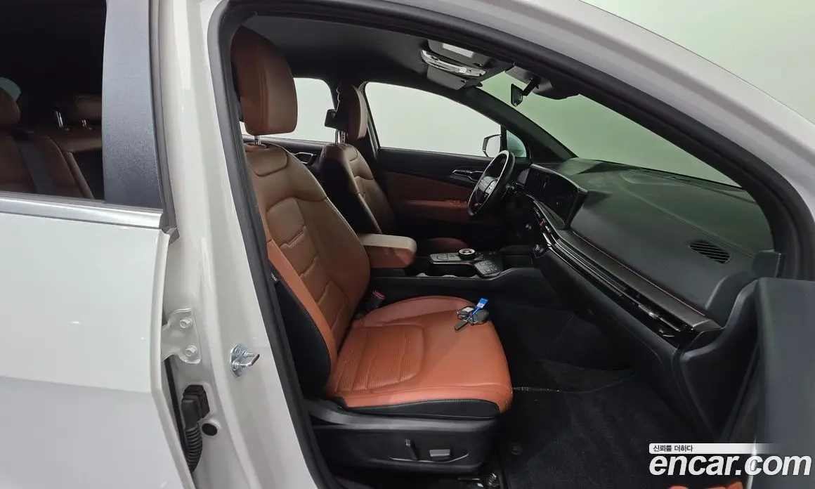 Kia Sportage 2025 1.6 автомат (гидро), фото 16 Kia Sportage 2025 1.6 автомат (гидро), фото 16