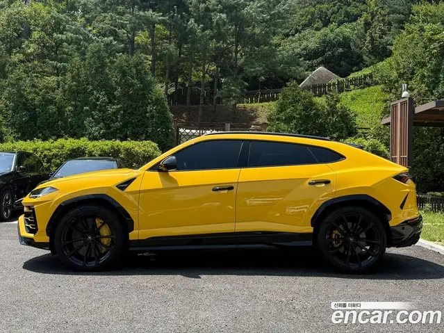 Lamborghini Urus 2019 4.0 автомат (гидро), миниатюра 2