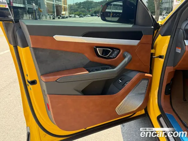 Lamborghini Urus 2019 4.0 автомат (гидро), миниатюра 8