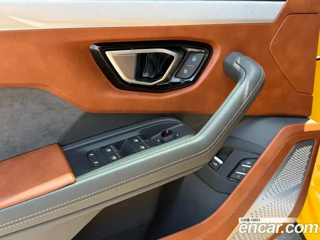 Lamborghini Urus 2019 4.0 автомат (гидро), миниатюра 9