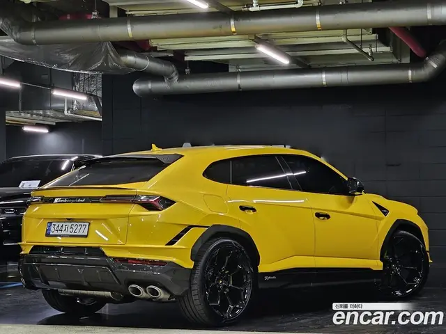 Lamborghini Urus 2024 4.0 автомат (гидро), миниатюра 5