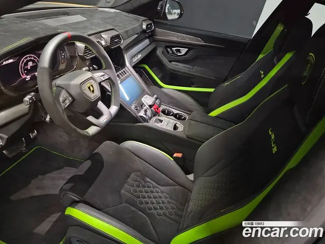 Lamborghini Urus 2024 4.0 автомат (гидро), миниатюра 10