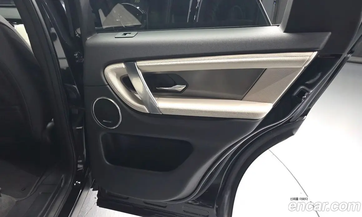 Land Rover Discovery Sport 2025 2.0 автомат (гидро), фото 15